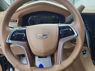 Cadillac Escalade 2017, 126993 км, за 32500000 KRW - фото 9