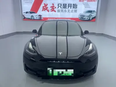 Tesla Model 3 2023, 40000 км, за 82700 CNY