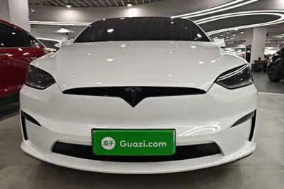 Tesla Model X 2023, 48700 км, за 624597.42 CNY