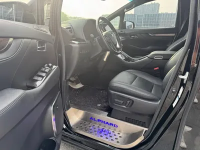 Toyota Alphard 2021, 67000 км, за 519799 CNY - фото 4