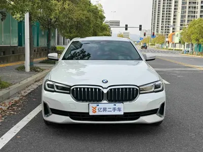 BMW 5 Series 2021, 79000 км, за 173000 CNY