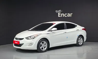 Hyundai Avante · 2012 год