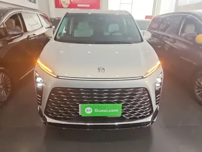 Buick GL8 Hybrid 2024, 41200 км, за 260600 CNY