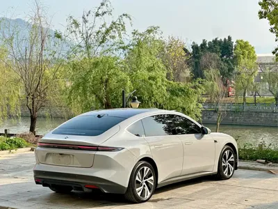 Nio ET5 2023, 90000 км, за 112000 CNY