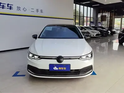 Volkswagen Golf 2022, 32500 км, за 85500 CNY