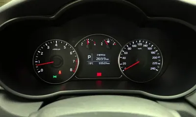 Kia Carens 2017, 93529 км, за 10800000 KRW - фото 8