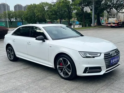 Audi A4L 2018, 90000 км, за 98800 CNY