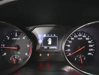 Kia Canival 2016, 120430 км, за 7500000 KRW - фото 7