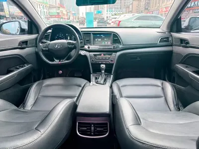 Hyundai Elantra 2019, 98000 км, за 43800 CNY - фото 11