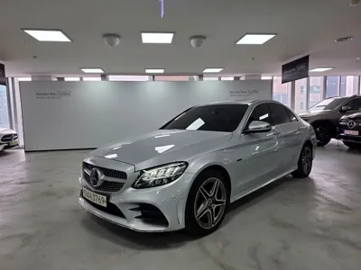 Mercedes-Benz C-Class · 2020 год