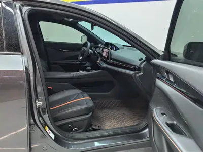 Changan UNI-V 2024, 9900 км, за 74800 CNY - фото 8
