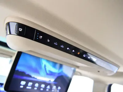 Buick GL8 Hybrid 2025, 9900 км, за 241900 CNY - фото 17
