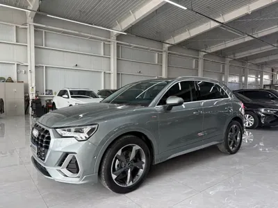Audi Q3 · 2022 год