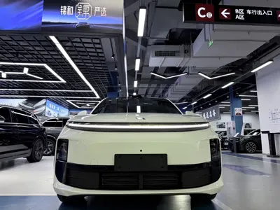 Li Auto Li L6 2024, 3000 км, за 203000 CNY