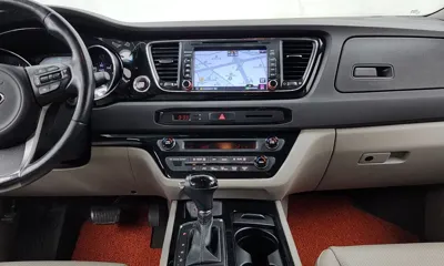 Kia Canival 2016, 157757 км, за 8500000 KRW - фото 14
