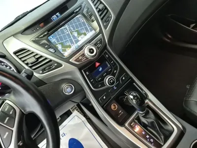 Hyundai Avante 2015, 149411 км, за 5500000 KRW - фото 10