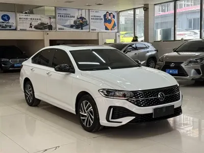 Volkswagen Lavida 2022, 33000 км, за 88800 CNY