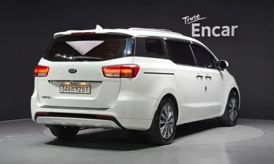 Kia Canival 2017, 192262 км, за 7500000 KRW - фото 2