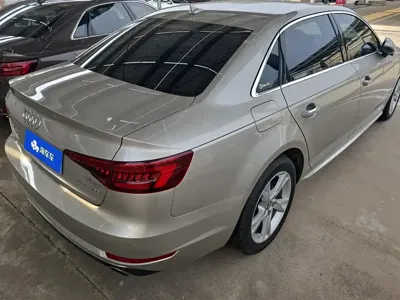 Audi A4L 2018, 97800 км, за 90800 CNY