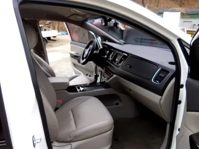 Kia Canival 2016, 180952 км, за 8990000 KRW - фото 7
