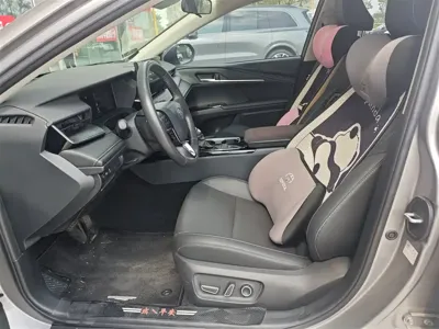 Toyota Camry 2024, 20400 км, за 126800 CNY - фото 8