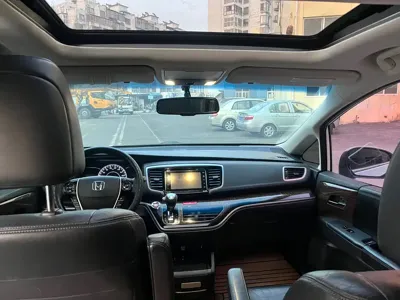 Honda Odyssey 2015, 90000 км, за 62800 CNY - фото 9