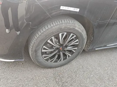 Hongqi HQ9 PHEV 2024, 22599 км, за 225642.6 CNY - фото 8
