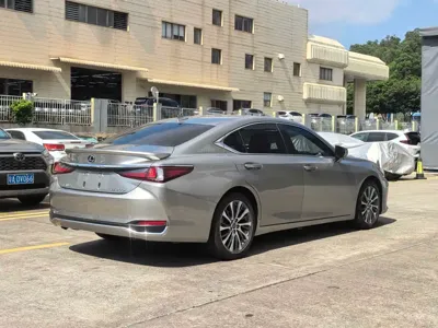 Lexus ES 2021, 33000 км, за 236000 CNY - фото 9