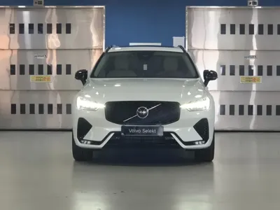 Volvo XC60 2026, 3040 км, за 64000000 KRW - фото 2