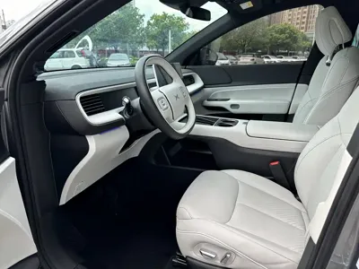Xpeng G6 2024, 26000 км, за 119800 CNY