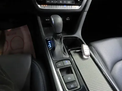 Hyundai Sonata 2018, 152813 км, за 10200000 KRW - фото 12