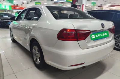 Volkswagen Lavida 2017, 111400 км, за 48945.38 CNY