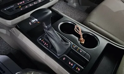 Kia Canival 2019, 151905 км, за 9500000 KRW - фото 9