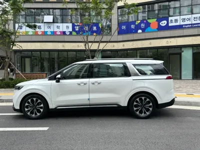 Kia Canival 2023, 42247 км, за 9700000 KRW