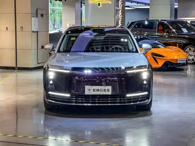 尊界 尊界S800 2025, 2700 км, за 930000 CNY