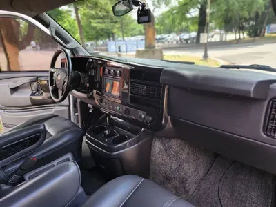 Chevrolet Express Van 2017, 51717 км, за 25990000 KRW - фото 11