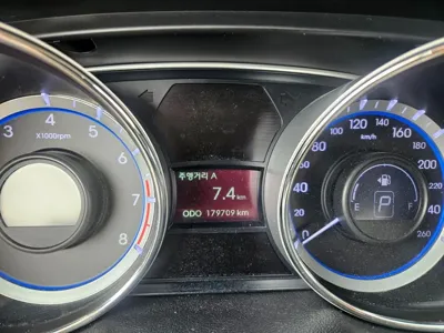 Hyundai Sonata 2014, 179709 км, за 5500000 KRW - фото 8