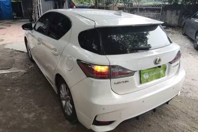 Lexus CT 2014, 102200 км, за 77490.05 CNY