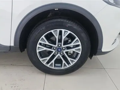 Ford Escape 2023, 24800 км, за 78800 CNY - фото 6