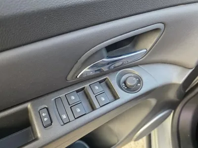 ChevroletGMDaewoo Cruze 2016, 109834 км, за 2990000 KRW - фото 12