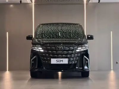 Toyota Alphard 2023, 67000 км, за 758000 CNY