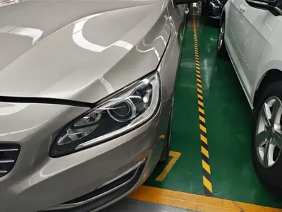 Volvo V60 2017, 77400 км, за 69800 CNY - фото 5