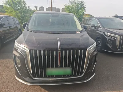 Hongqi HQ9 PHEV 2024, 22300 км, за 228636.1 CNY