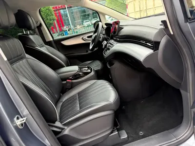 Roewe iMAX8 2022, 76000 км, за 68800 CNY - фото 10