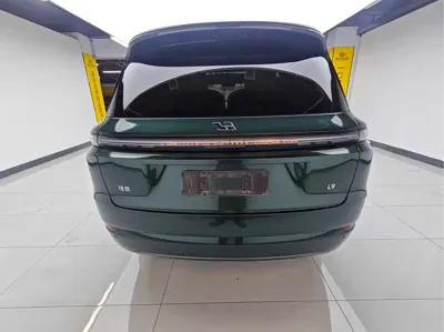 Li Auto Li L9 2024, 21200 км, за 288800 CNY