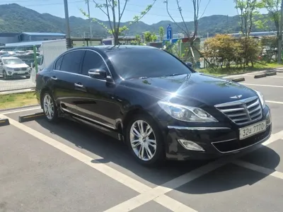 Hyundai Genesis 2012, 132997 км, за 4900000 KRW - фото 3