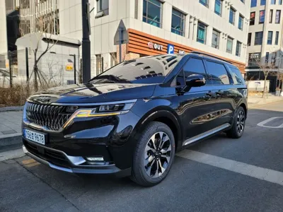 Kia Canival · 2023 год