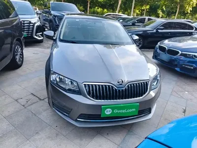 Skoda Octavia 2016, 78800 км, за 33600 CNY