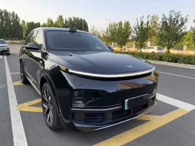 Li Auto Li L8 2024, 44000 км, за 183800 CNY