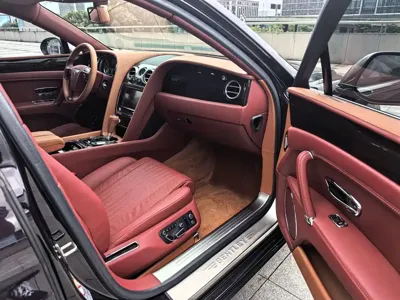 Bentley Flying Spur 2018, 42000 км, за 888000 CNY - фото 14